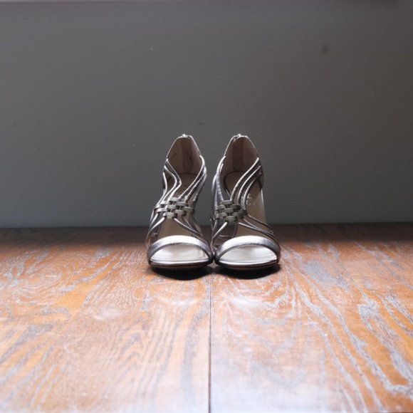 KORS Leather Strappy Stiletto - Picture 2 of 5